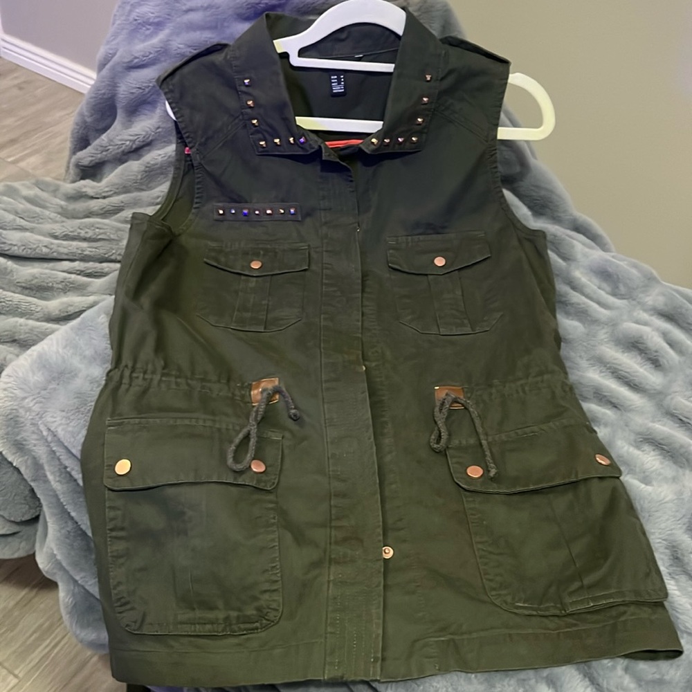 💝 Mango cargo / utility Vest EUC retail $59